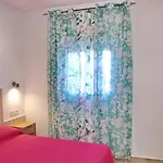 Casa Nispero בית נופש קוניל דה לה פרונטרה